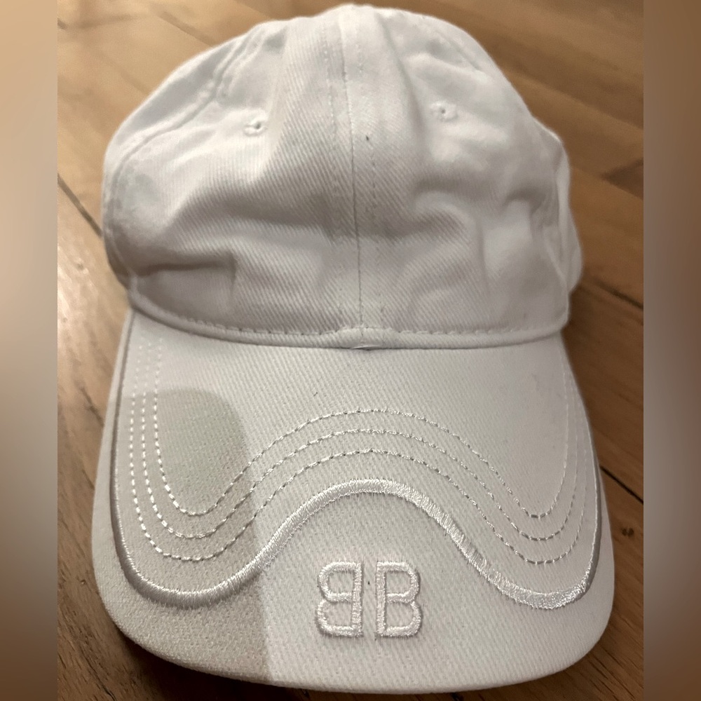 Balenciaga BB Cap